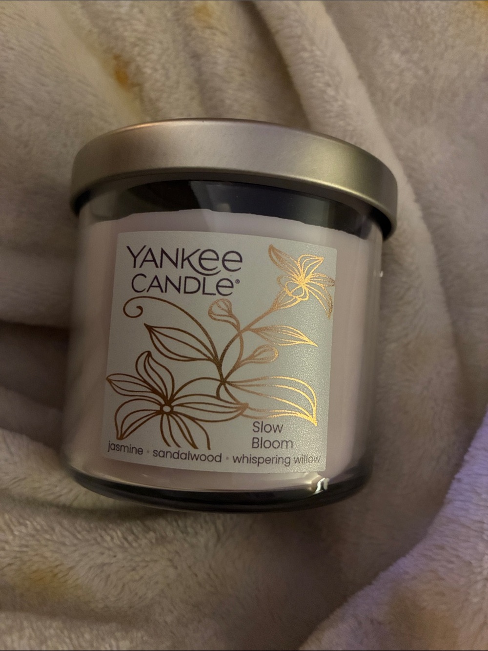 Yankee Candle Small Jar with Gold Floral Label Slow Bloom